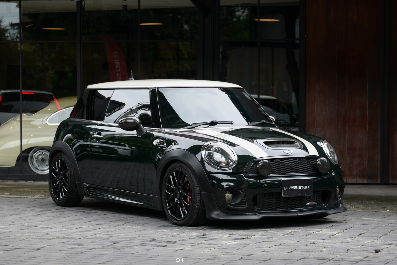 2010 MINI JCW World Championship 50th Limited Edition R56 911 Assistant